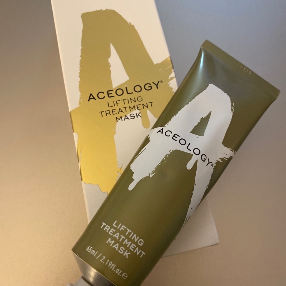 New! Aceology Lifting Treatment Face Mask